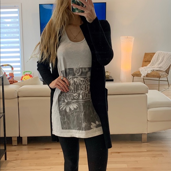 * Long white/gray tank top * - Picture 3 of 5